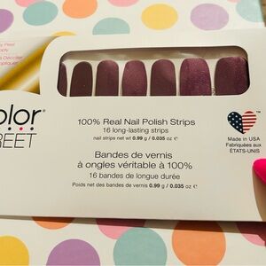 COLOR STREET 100% NAIL POLISH STRIPS